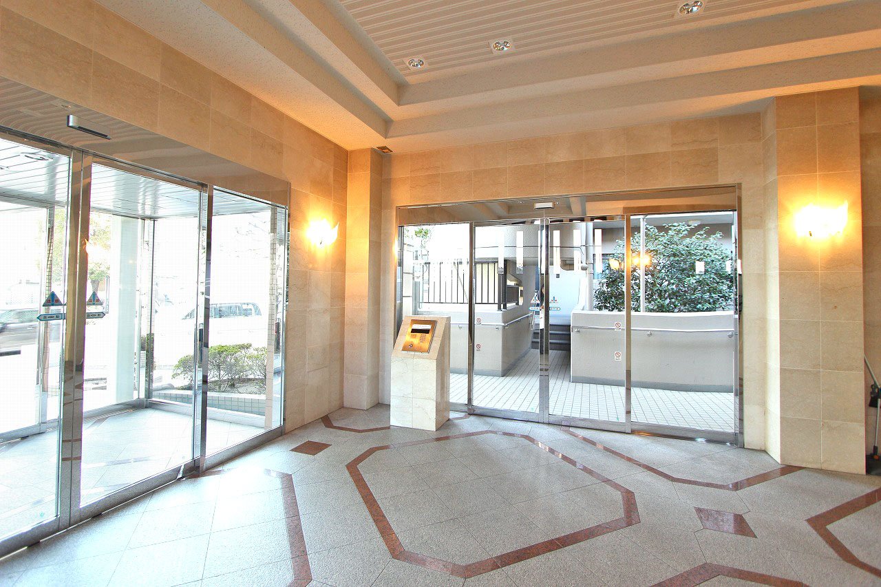 エントランスホール