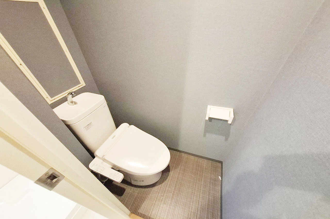 落ち着いた雰囲気のトイレスペース