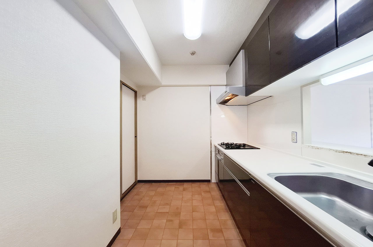 換気扇はお手入れのしやすいフラットタイプです。