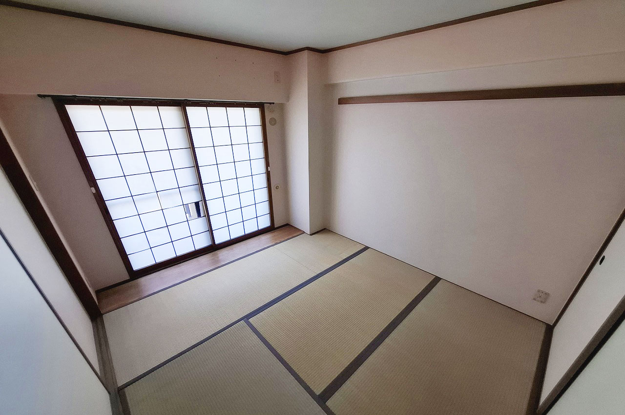 日差しを柔らかくする障子のある和室②