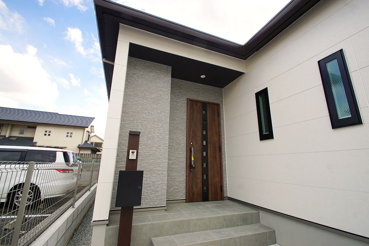 玄関アプローチ