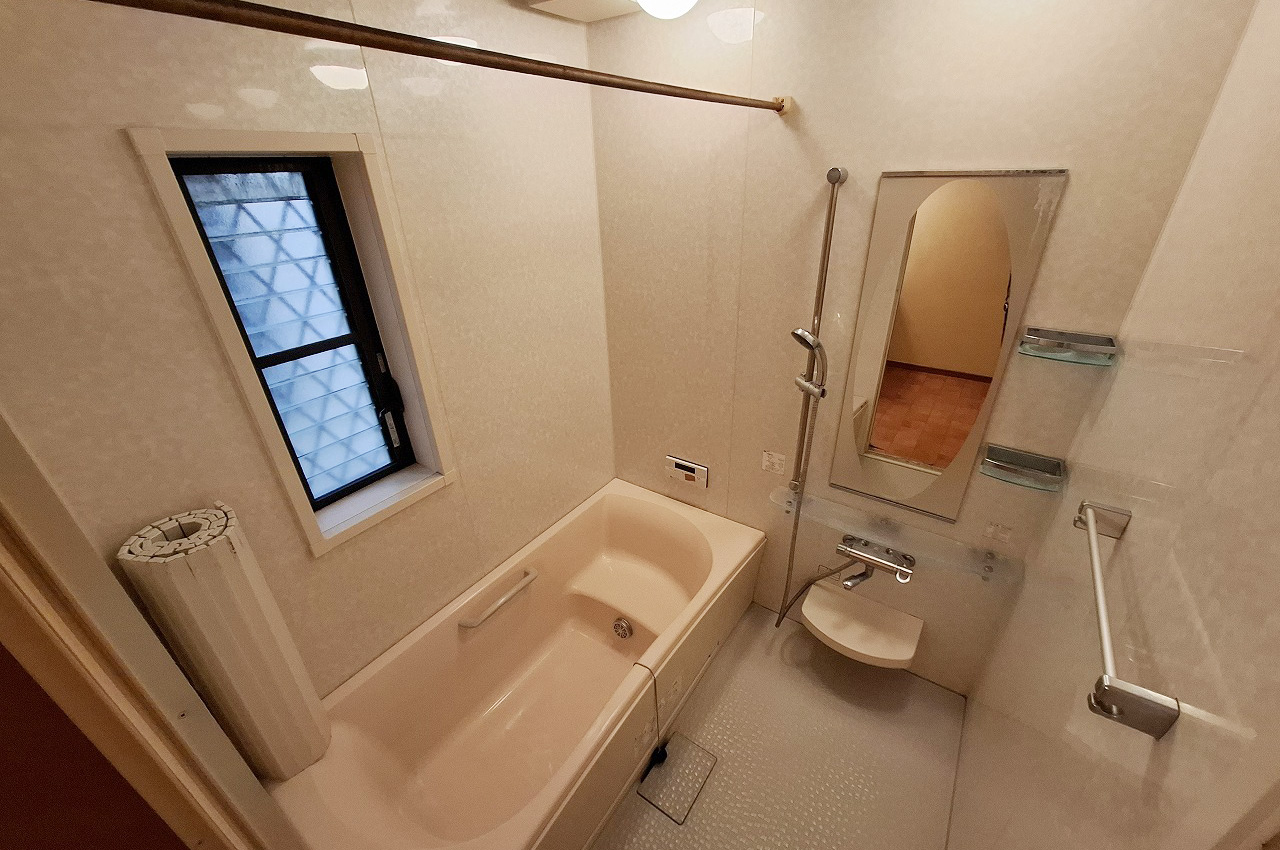 バスルーム(リフォーム前)
