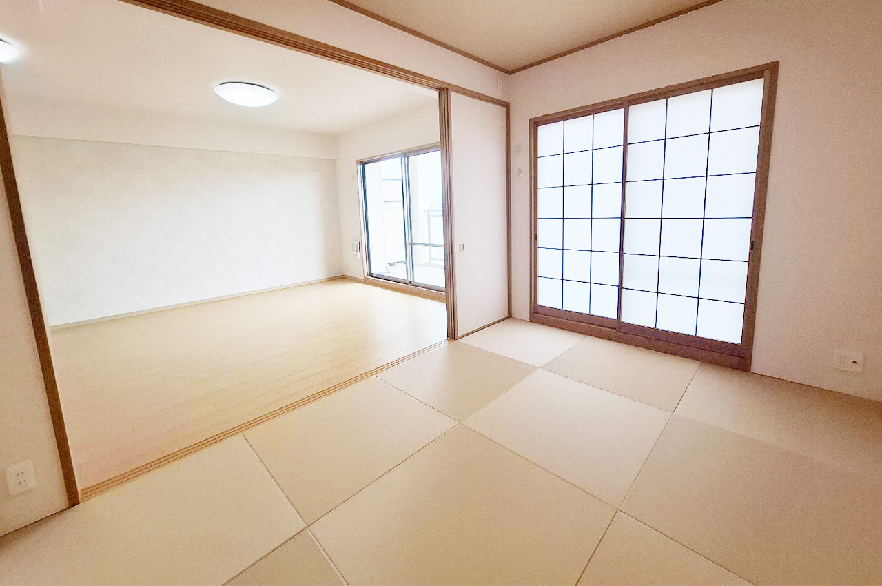 和室:半帖畳を新調し、リフォーム済みでピカピカ。