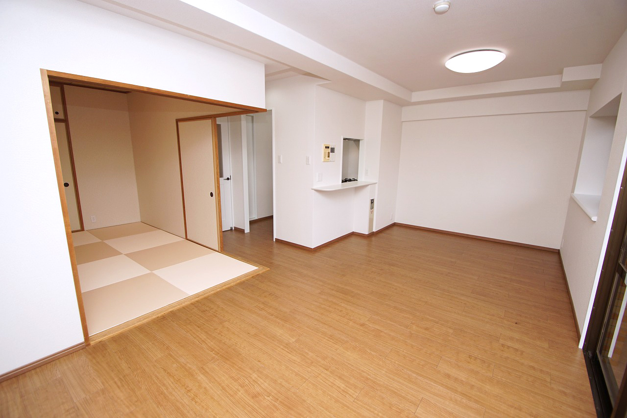 LDK:和室と続間になった使いやすいリビングです。