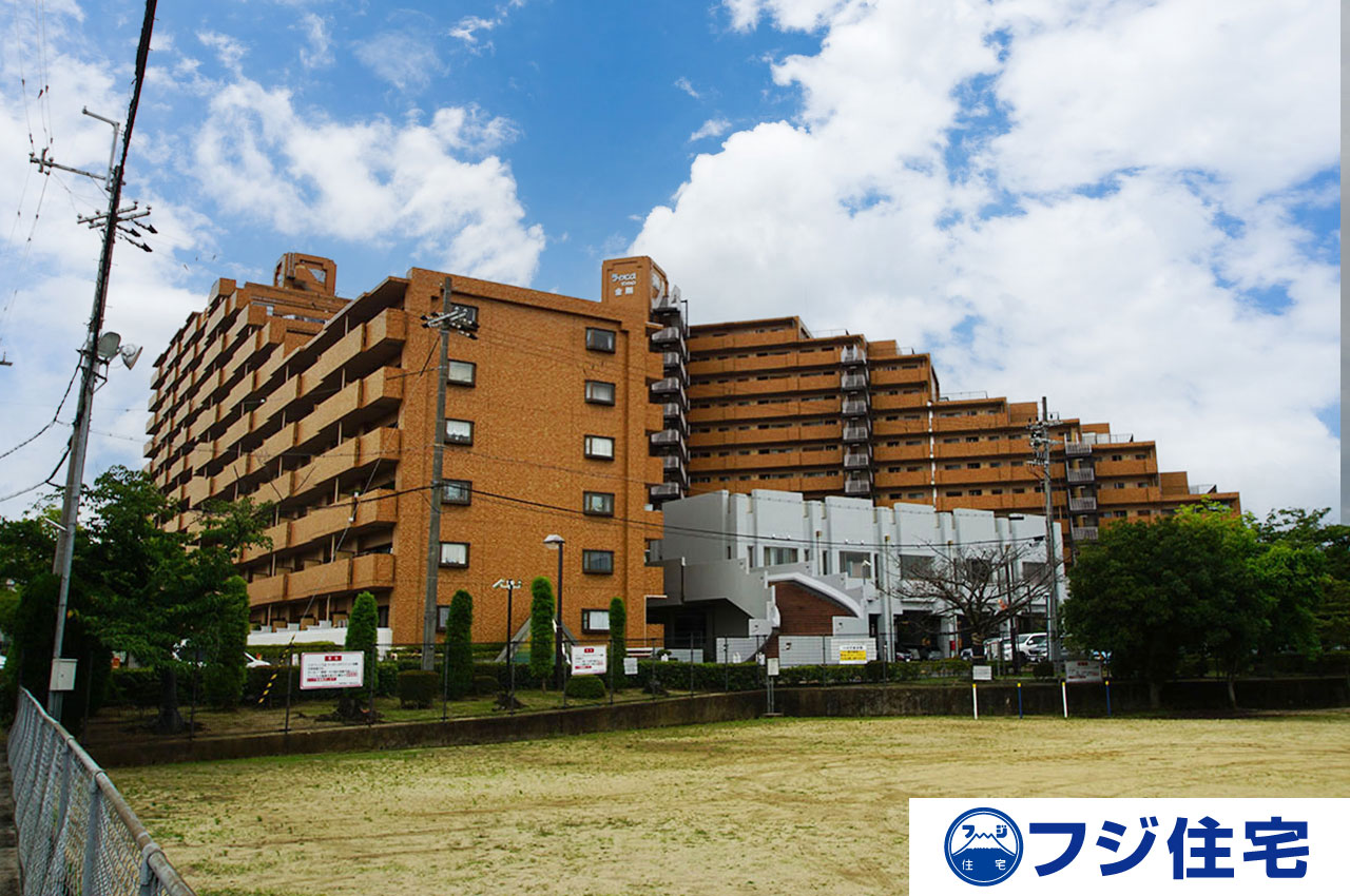 ライオンズマンション金剛　外観