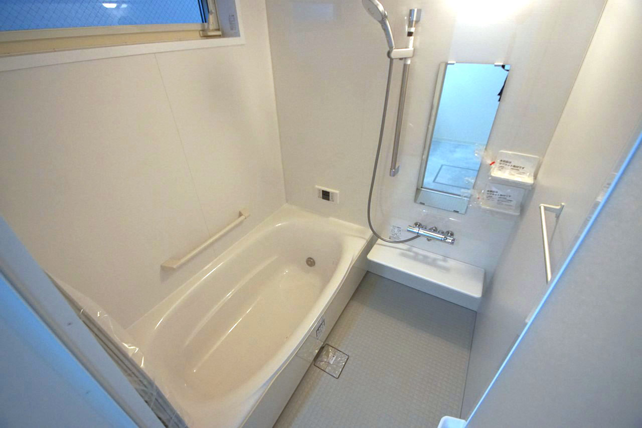 浴乾付きのバスルーム