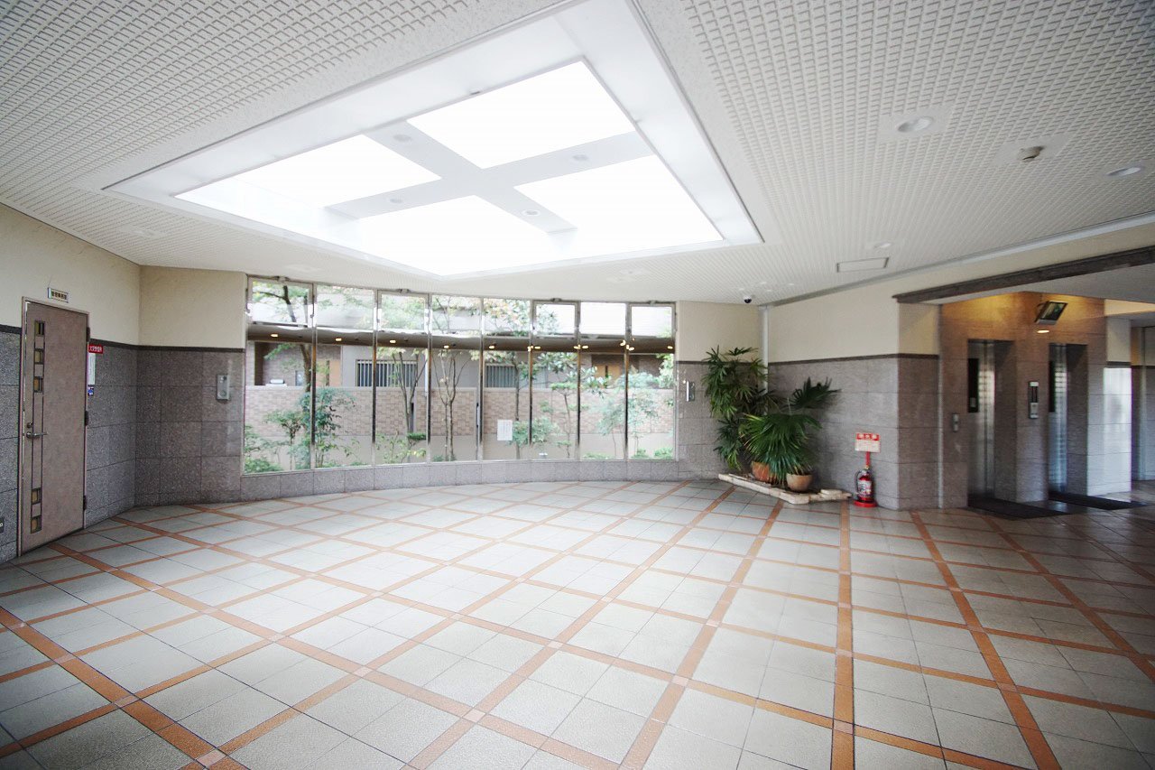 エントランスホール