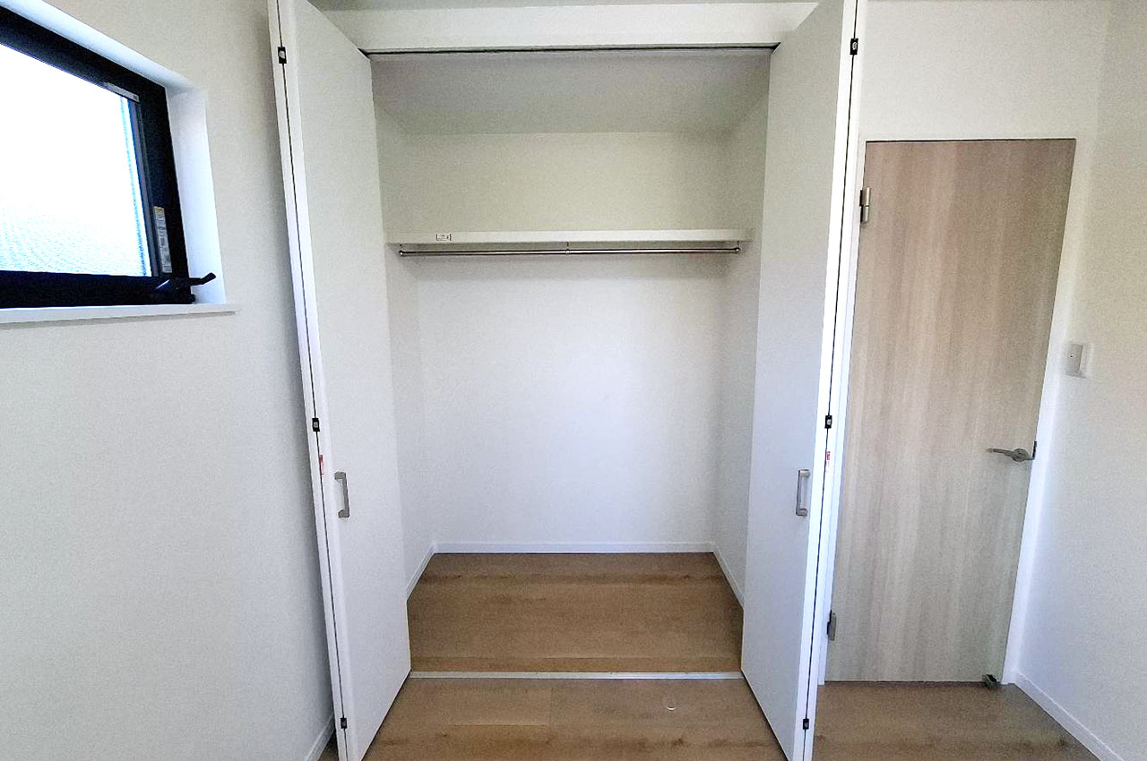 洋室②クローゼット