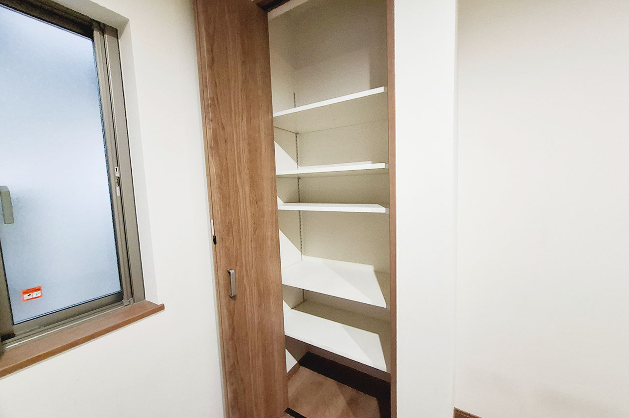 キッチン:物入