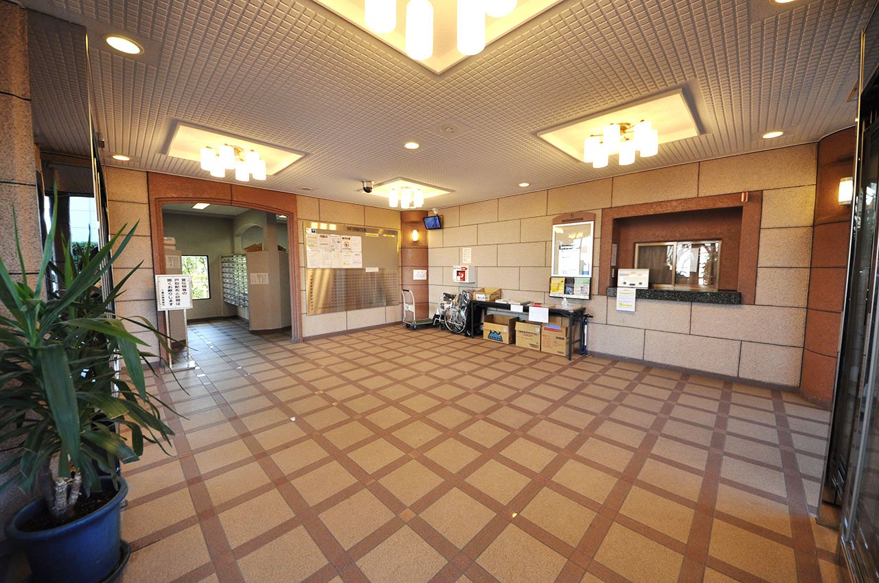 エントランスホール