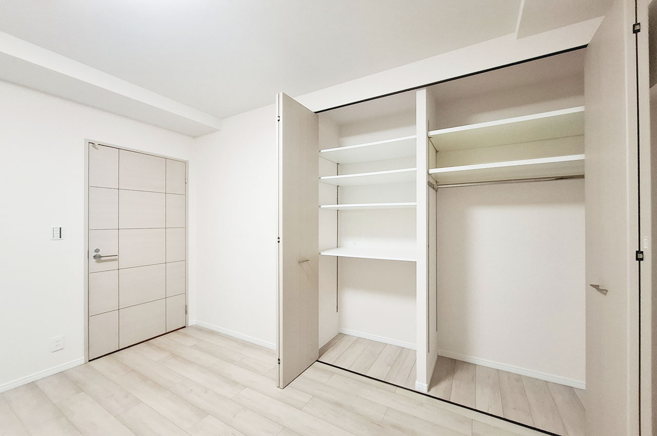 洋室②:クローゼット