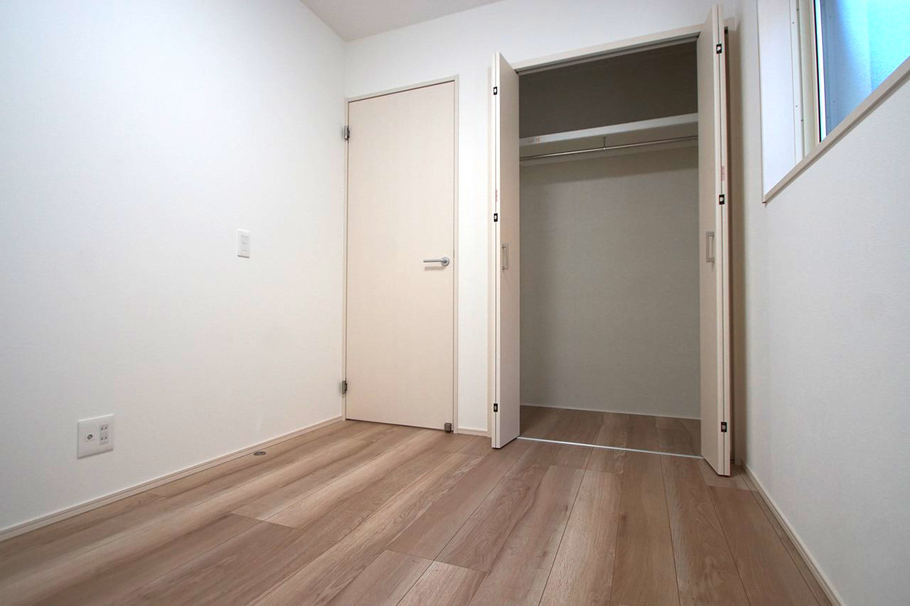 洋室(3)クロゼット