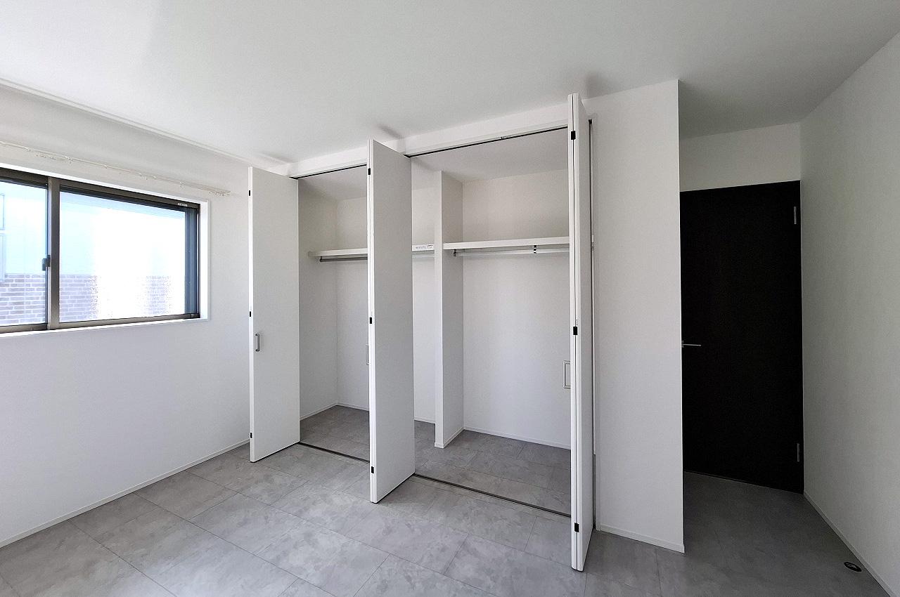 洋室②クローゼット