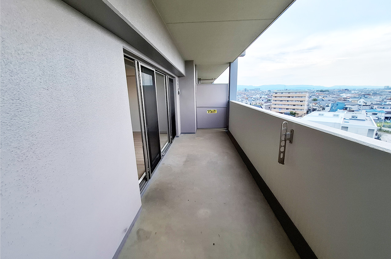 バルコニー：7階部分、南西向きバルコニーにつき日当り・眺望良好です。