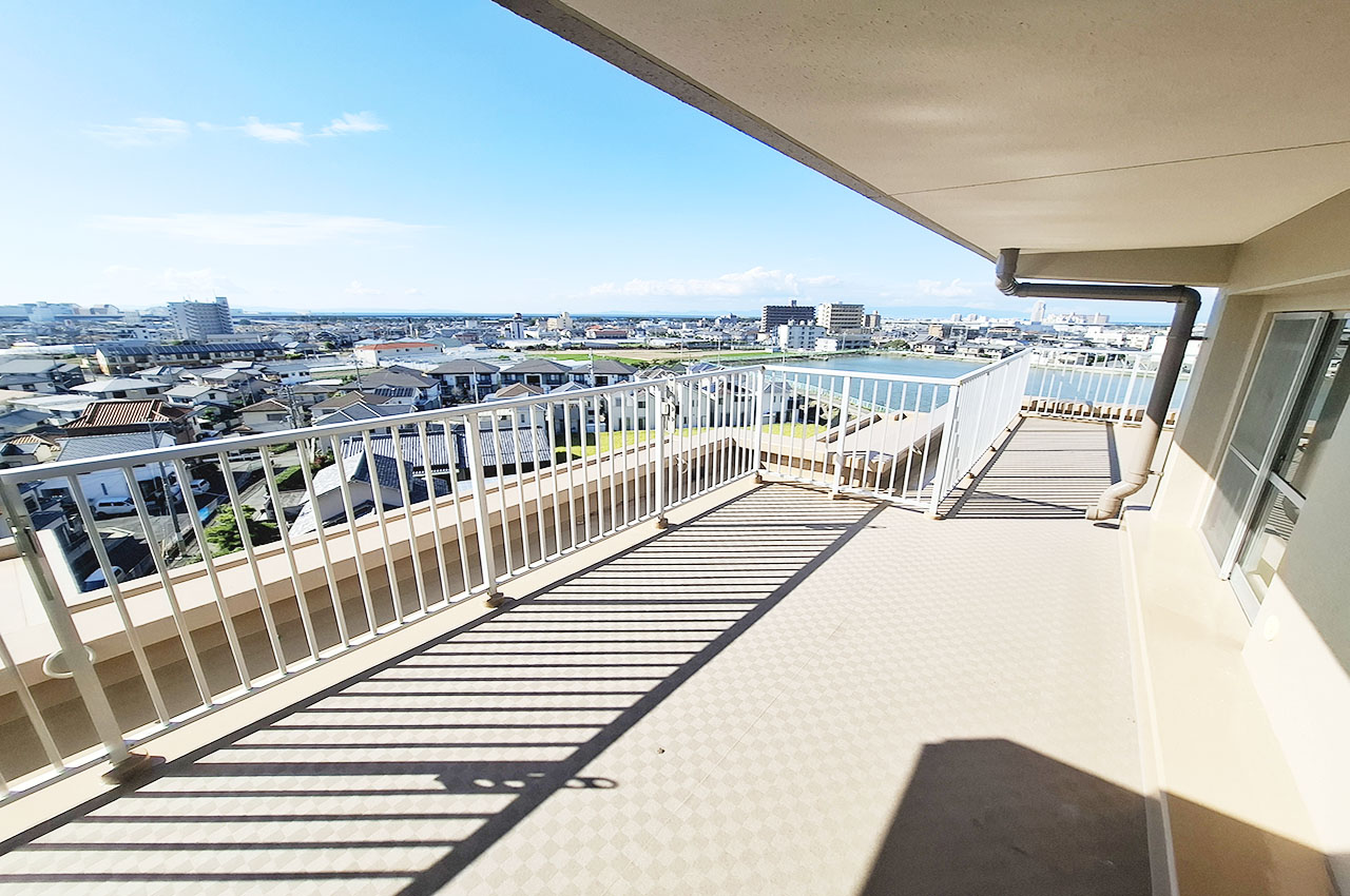 ルーフバルコニー
