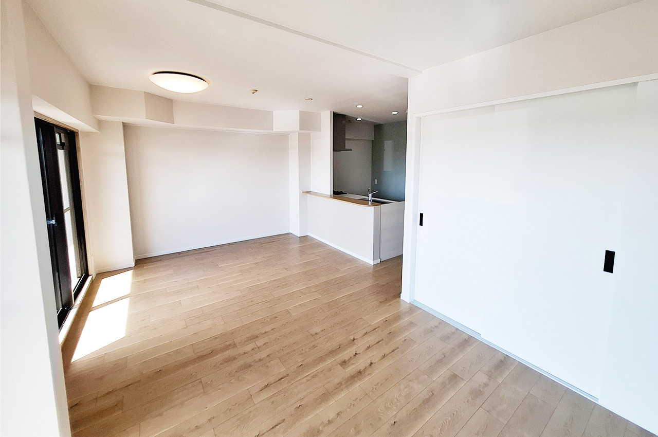 LDK:クロスやフローリングを貼替えるなどリフォーム済み。