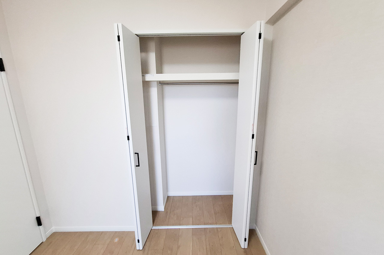 洋室②クローゼット