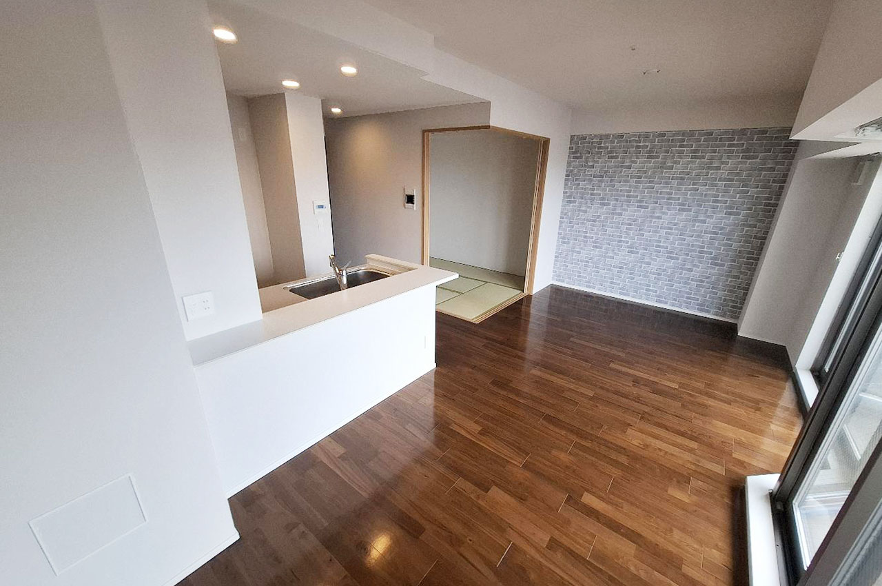 LDKと和室の続間は、生活スタイルに合わせた柔軟な空間アレンジが可能です。