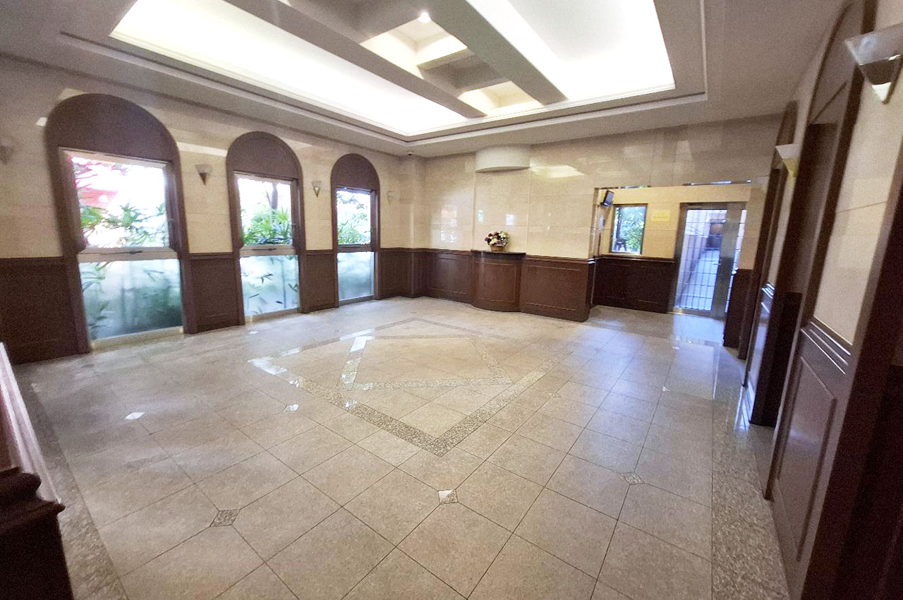 エントランスホール