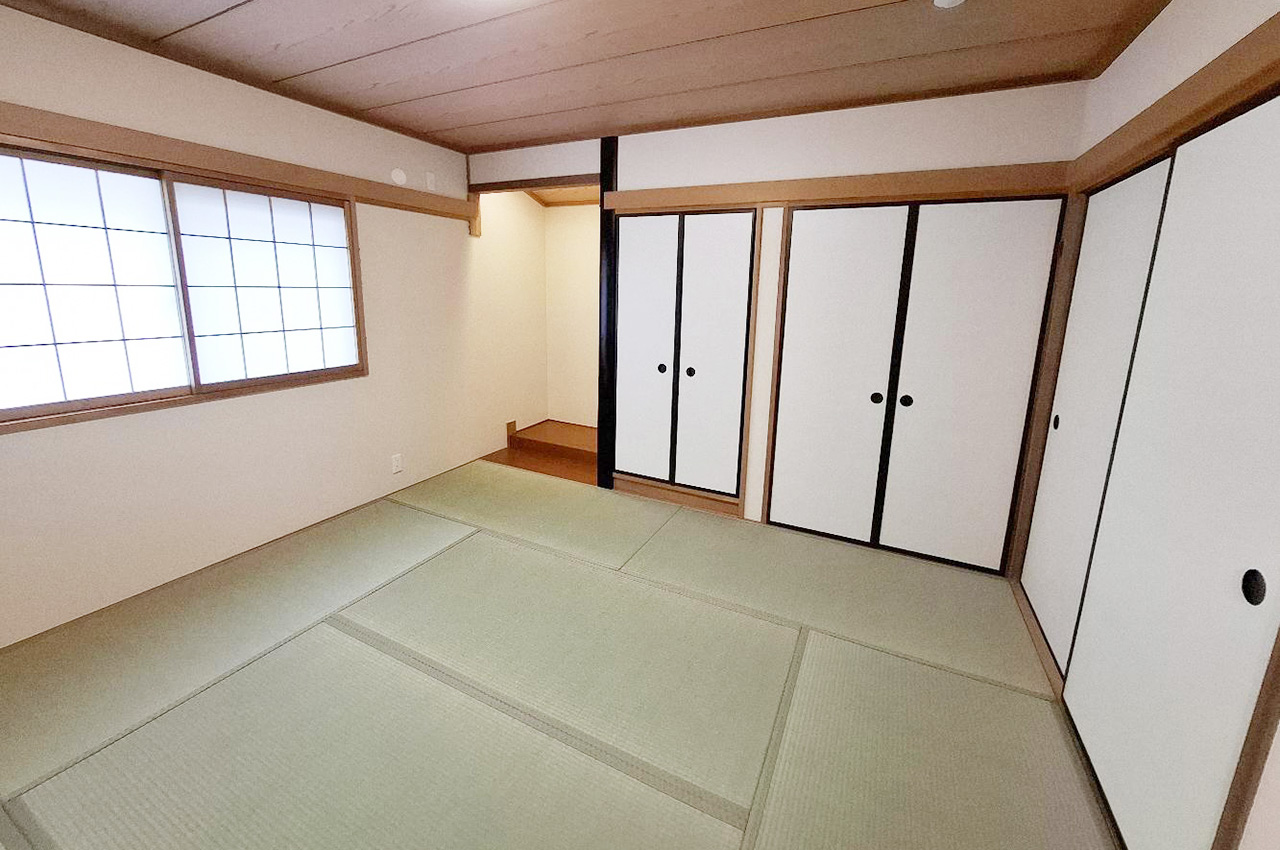 床の間・仏間を備えた本格的な和室。寝室はもちろん、ご親族の集まりなどにも対応可能です。