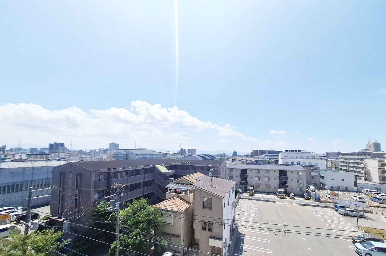 眺望:開放的な景色を眺めながらリラックスタイムを楽しめます。