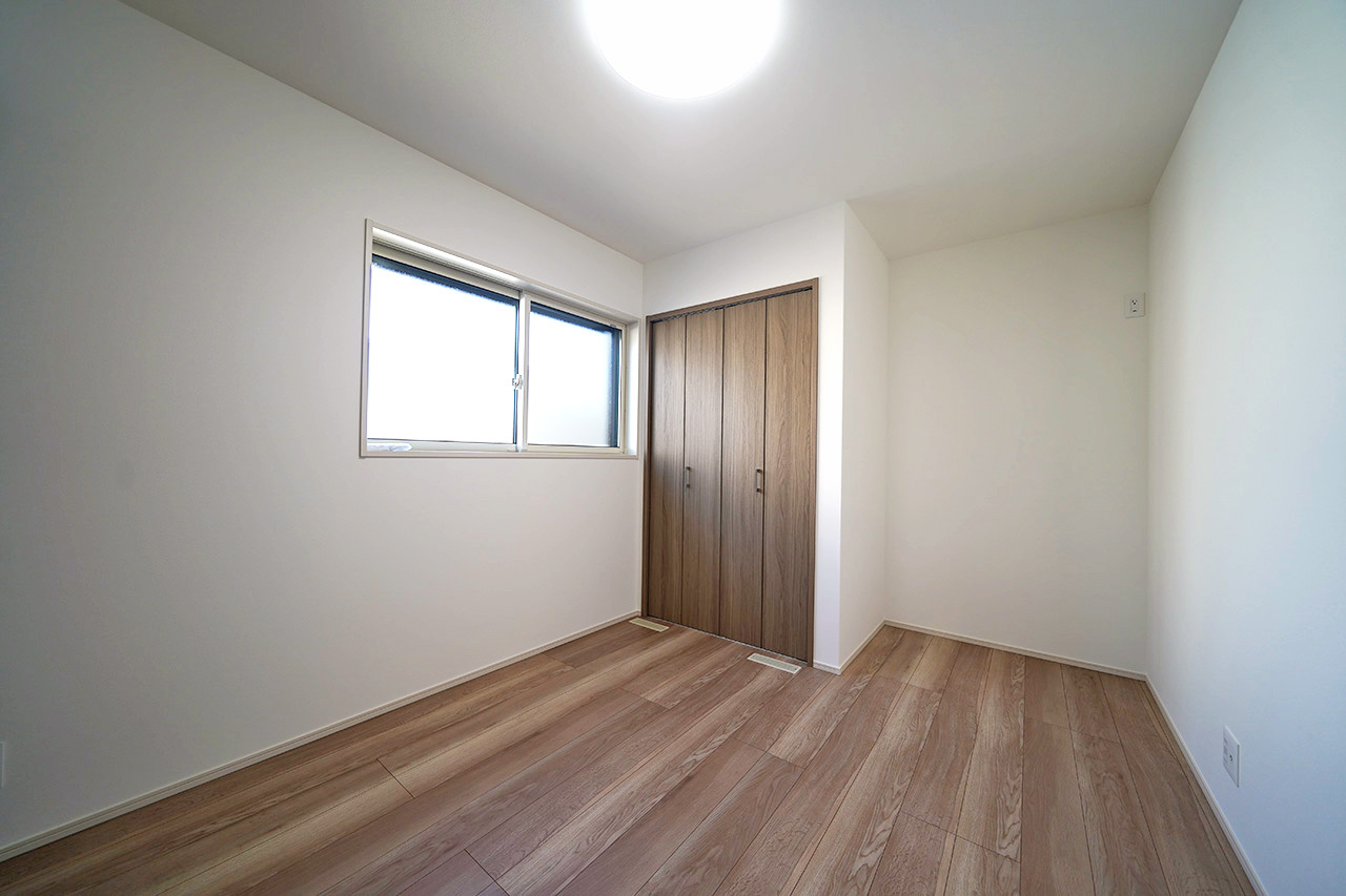 洋室（2）5.25帖