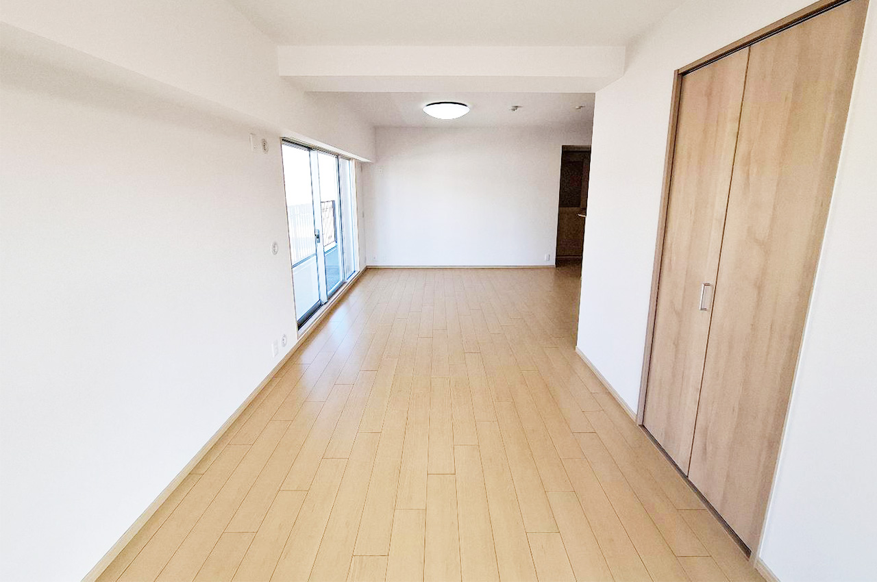 LDK:クロスやフローリングを貼替えるなどリフォーム済み。