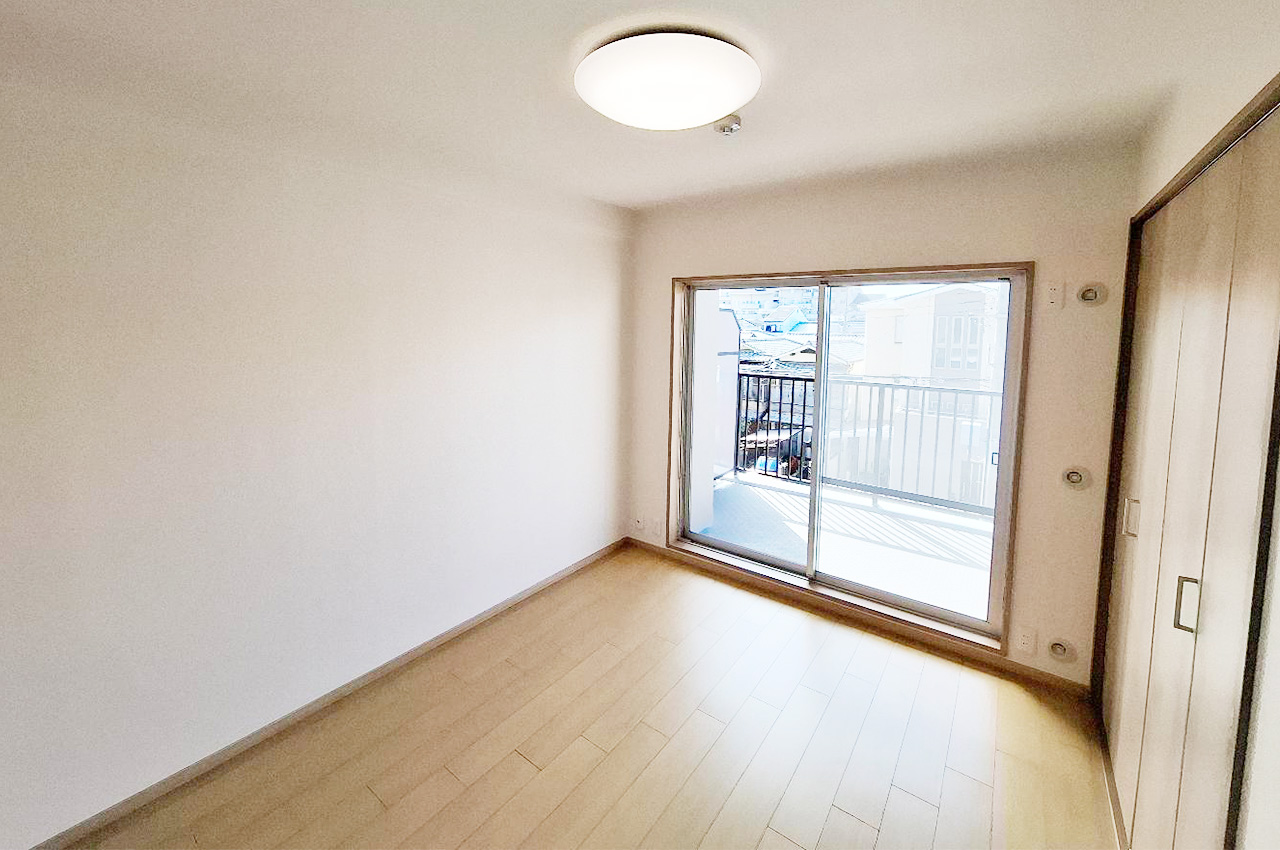 洋室③:和室を洋室にリノベーションしました。