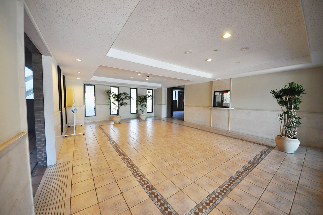 エントランスホール