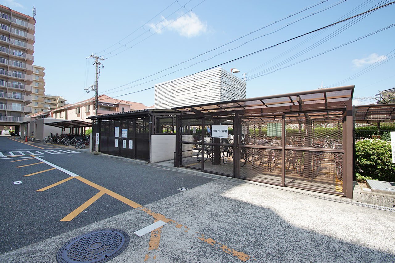 駐輪場&ゴミ収集場所