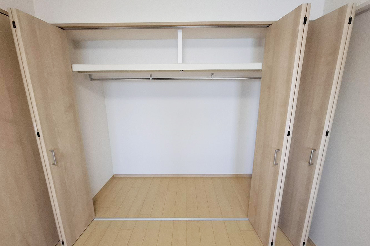 洋室1クローゼット