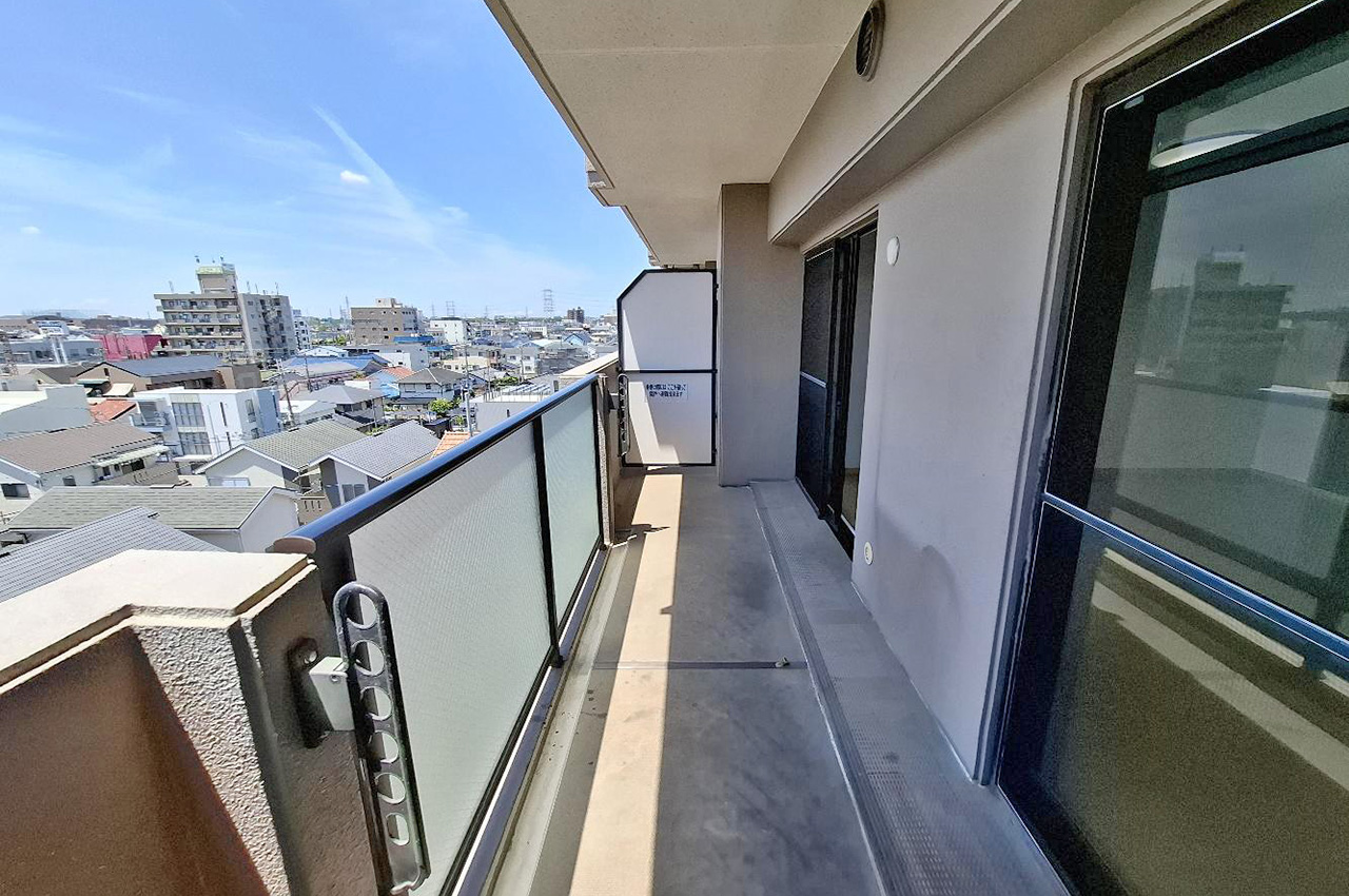 6階部分の南向きバルコニー