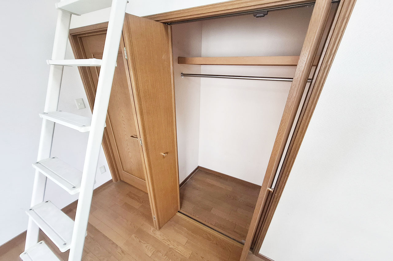 洋室①：クローゼット