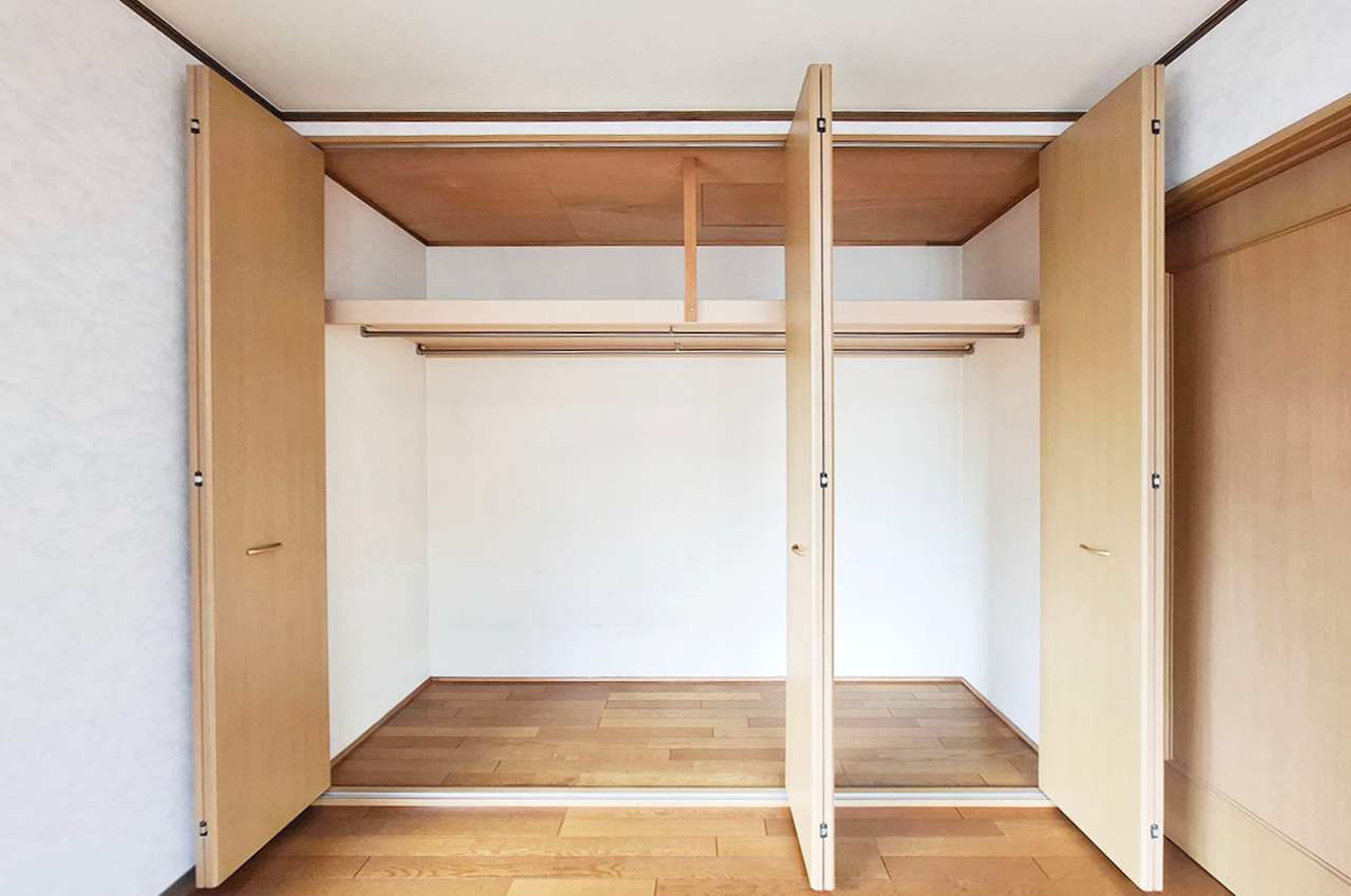 洋室②：クローゼット