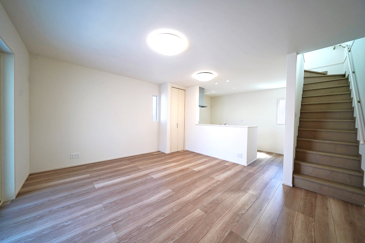 15.75帖のLDK。家族が集まりたくなる明るく心地よい空間です。