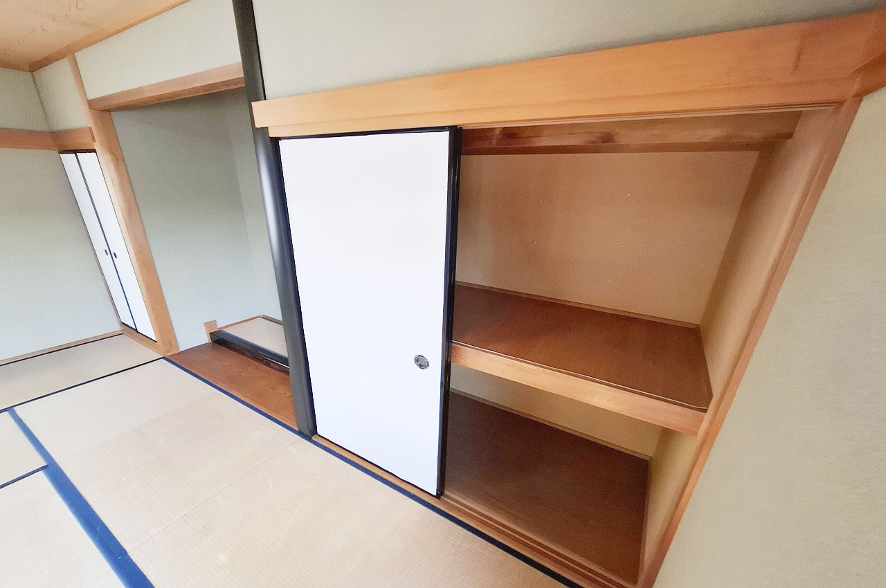 和室：押入収納があり、布団や季節用品もすっきり片付きます。