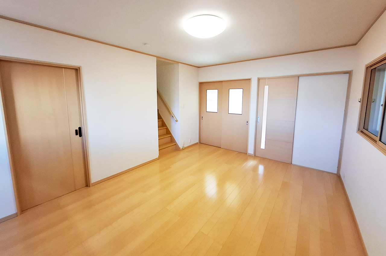 LDK 約15帖:家族間コミュニケーションが生まれやすいリビング階段。