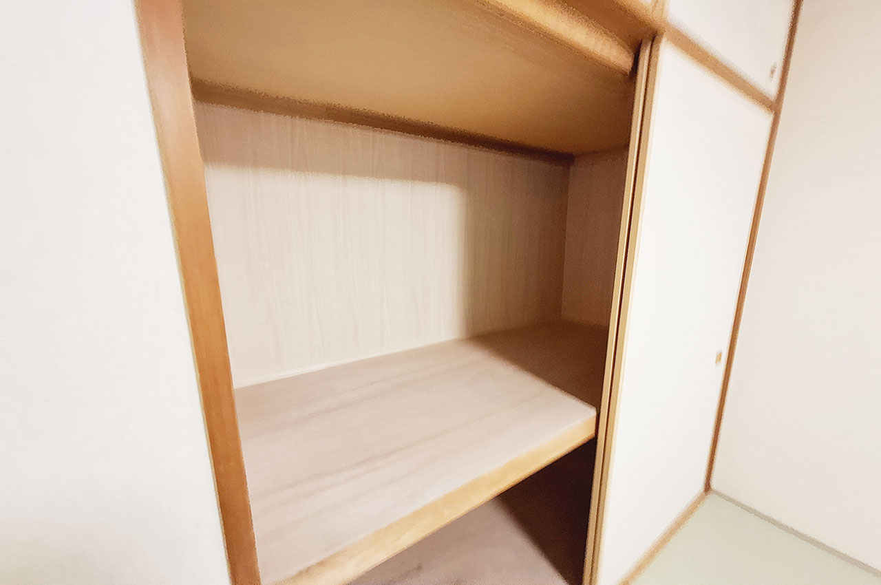 和室：押入収納があり整理整頓しやすいお部屋です。