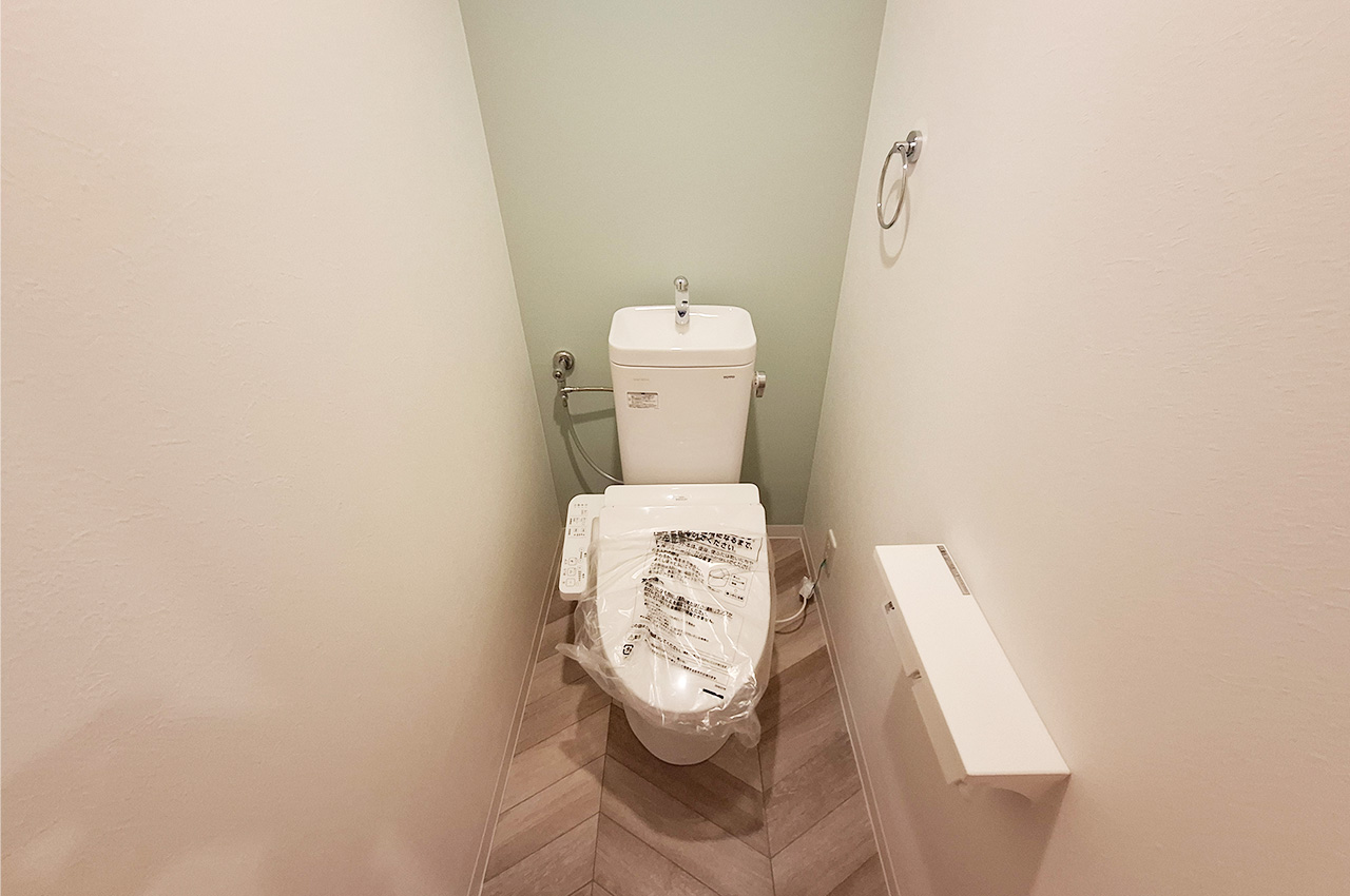 トイレ:便器・温水洗浄便座を新調済み。
