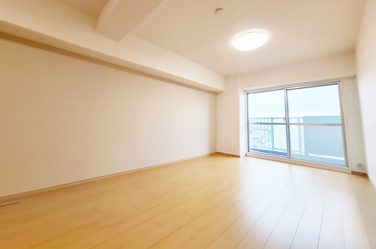 LDK:クロスやフローリングを貼替えるなどリフォーム済み。