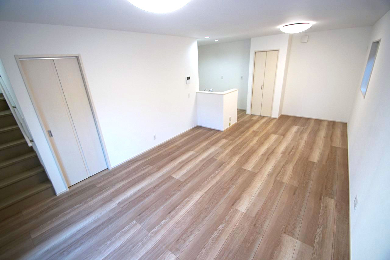 自然と家族が集まりたくなるLDK。心地よい空間が家族の団らんの時間を育みます。