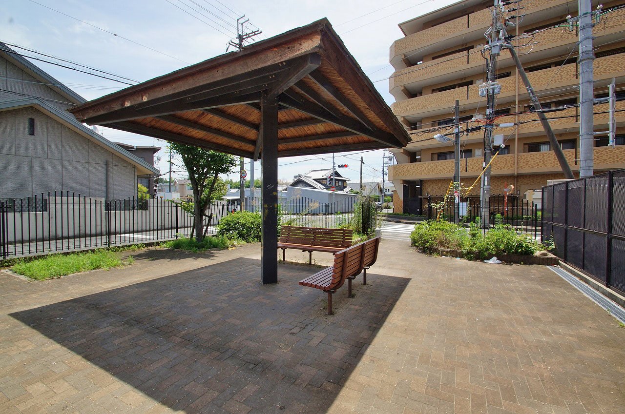 マンション前広場