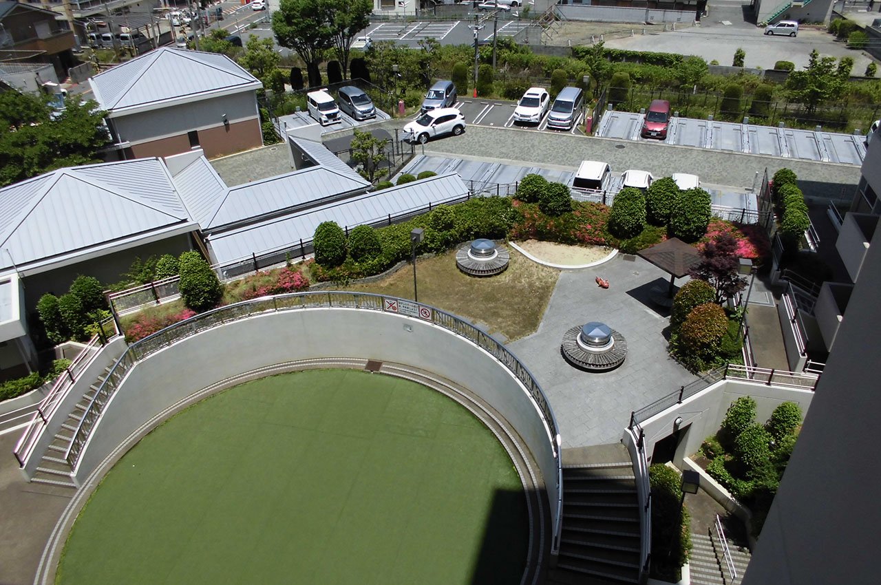 マンション敷地全体