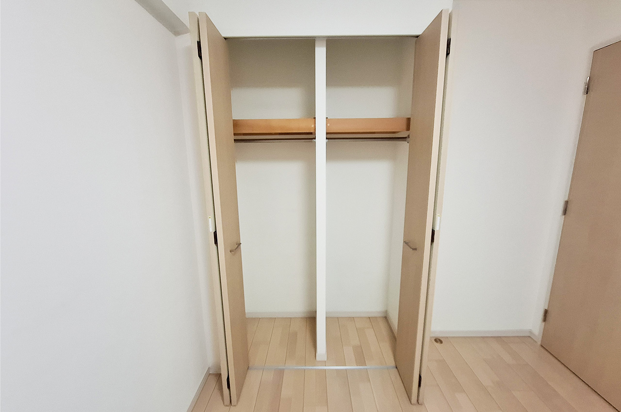 洋室②クローゼット