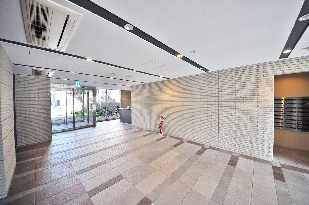 エントランスホール