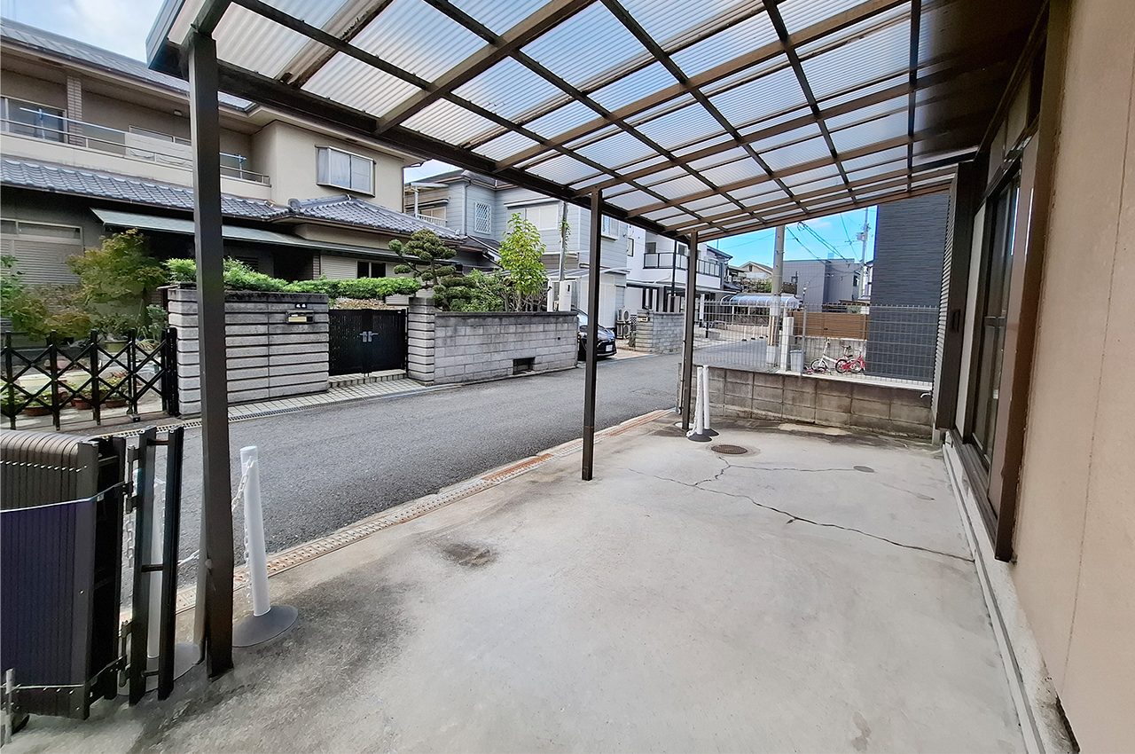 駐車スペース（カーポート・カーゲート撤去予定）