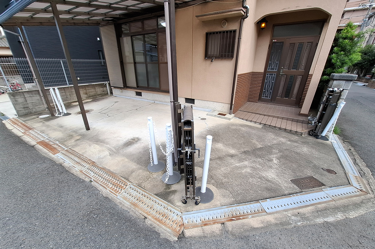 駐車スペース（カーポート・カーゲート撤去予定）