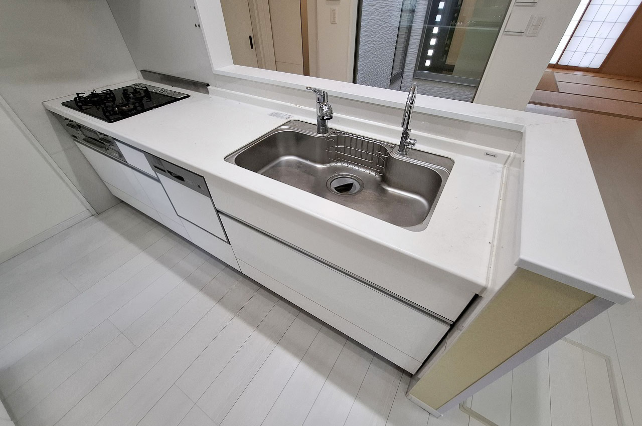 キッチン（ビルトイン食洗機、浄水器付き）