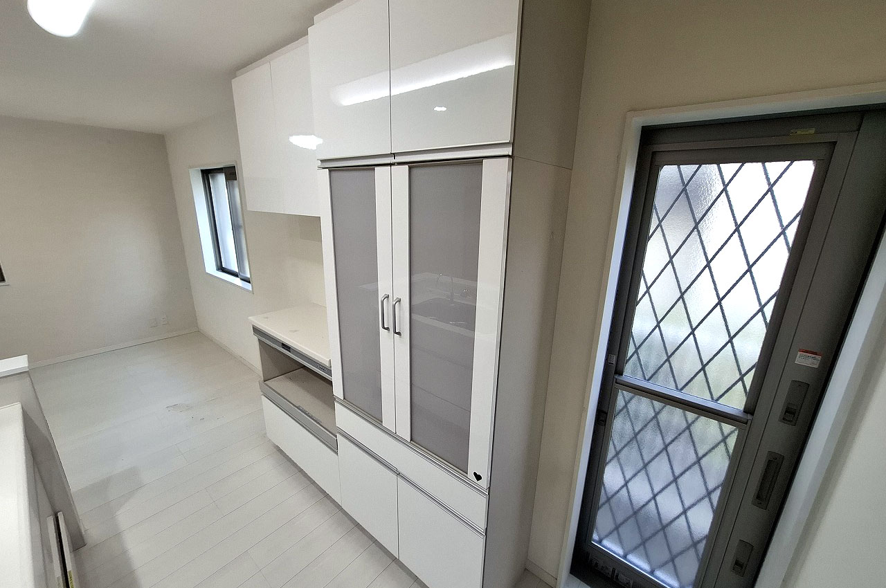 キッチンカップボード