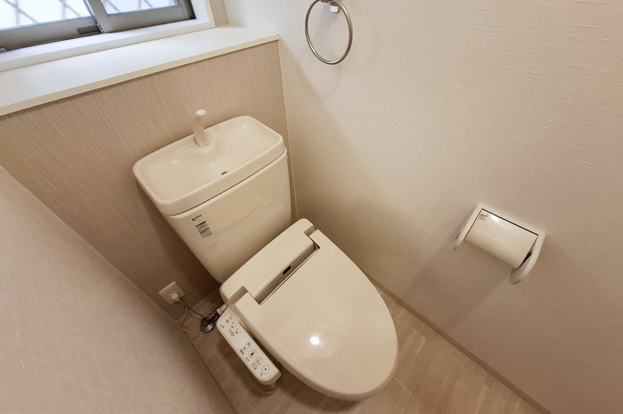 1階トイレ（温水洗浄便座・換気扇新調）